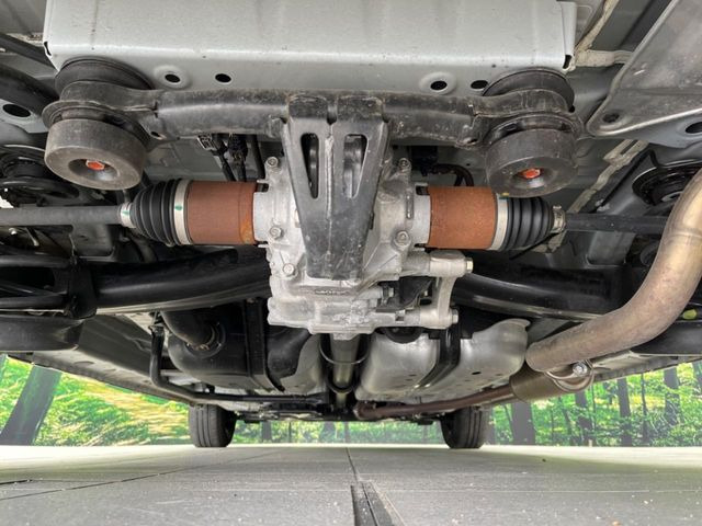 下回りがきれいなうちに、防錆加工の施工がオススメ。降雪地域はもちろん、沿岸部にお住いの方や、趣味でマリン・ウィンタースポーツをされる方にご好評いただいております。