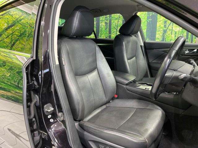 【シートヒーター】寒い日に重宝するシートヒーター!エアコンより早く温まってくれるので寒がりの人も安心ですね♪エアコンの温風は乾燥するから苦手、という方にもをおすすめです。