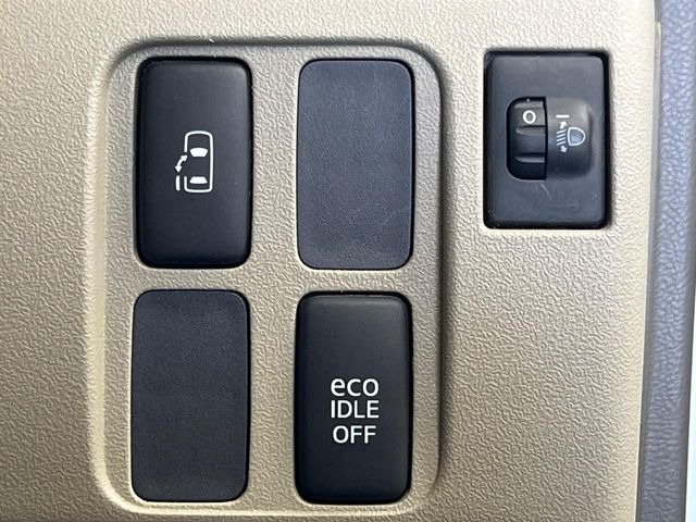 【パワースライドドア】スマートキーや運転席のスイッチでスライドドアの開閉が可能♪電動だから力を入れてドアを開ける必要が無く、小さいお子様でも、重い荷物を持っている時もラクに開け閉めできます♪