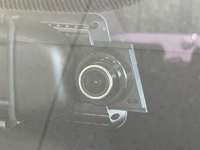 【ドライブレコーダー】ドライブレコーダー装備!走行中はもちろん、あおり運転や事故に遭遇した際、映像で記録し、万一のリスクに備えます。※記録用SDカードはお客様ご自身でご準備いただく必要があります。