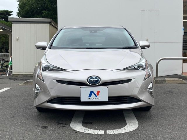 弊社では、全車『修復歴なし』のお車のみ取り扱っております。専任バイヤーによる厳選した仕入れの後、入庫後の車両チェックを行い、ネクステージが認定した高品質な中古車をご提供しております。