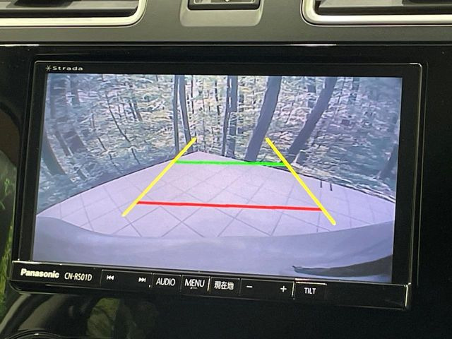 【バックカメラ】駐車時に後方がリアルタイム映像で確認できます。大型商業施設や立体駐車場での駐車時や、夜間のバック時に大活躍!運転スキルに関わらず、今や必須となった装備のひとつです!