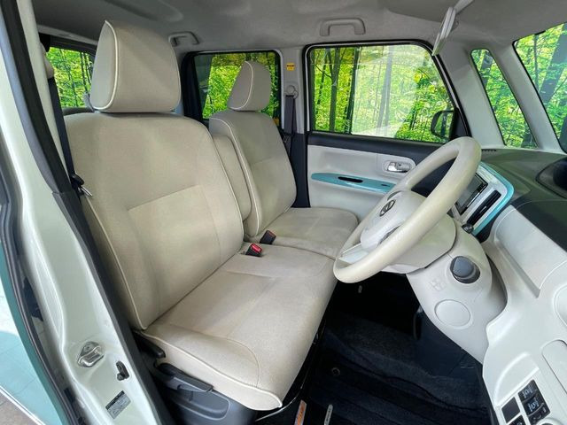 運転席シート廻りは使用感も少なく、良好な状態となっています。丁寧に使われていたことがよくわかりますね。