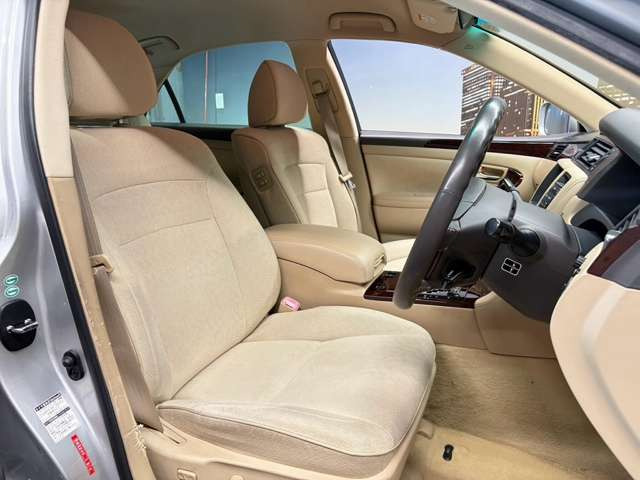�^�]�Ȃ��L�X�Ƃ��Ă���^�]���₷�������������Ă��܂��������N���[�j���O�����{�ς݂ł��B