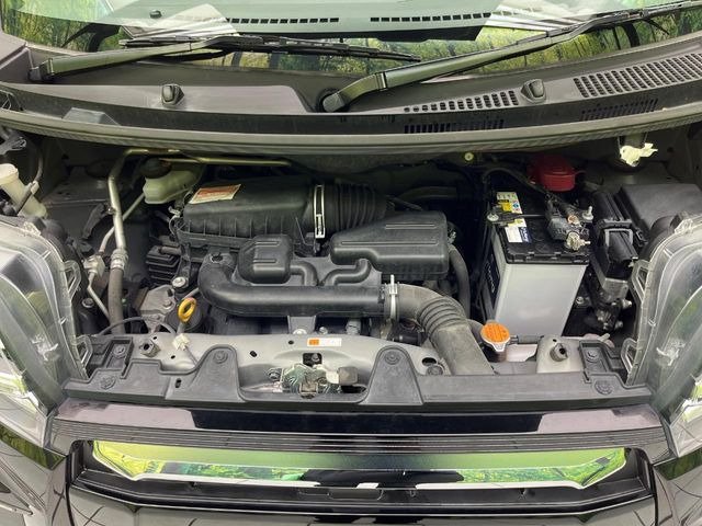親切・丁寧な専門メカニックスタッフが応対!・車検・点検整備・事故等の修理などアフターサービスも安心。お車のカスタマイズもネクステージのサービススタッフまでご相談ください!