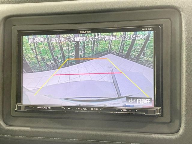 【バックカメラ】駐車時に後方がリアルタイム映像で確認できます。大型商業施設や立体駐車場での駐車時や、夜間のバック時に大活躍!運転スキルに関わらず、今や必須となった装備のひとつです!