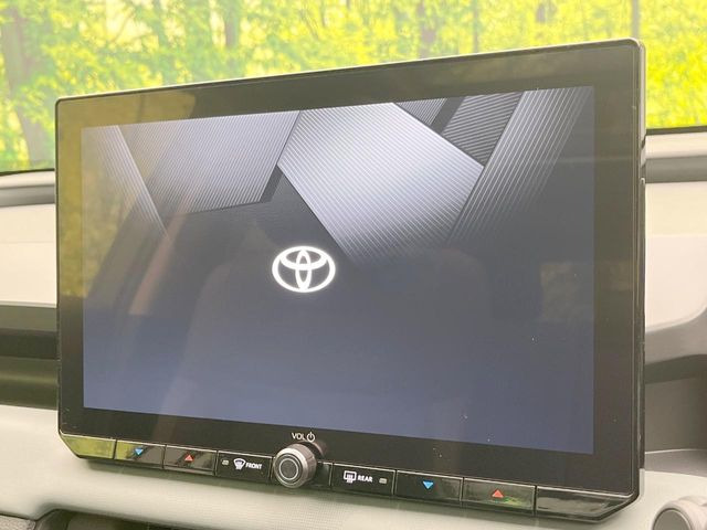 �y12.9�C���` �f�B�X�v���C�I�[�f�B�I�z���ʂ̃f�B�X�v���C��AppleCarPlay��AndroidAuto�����p�\�B�傫�ȉ�ʂŃX�}�z�i�r�A�v���������p���������܂���
