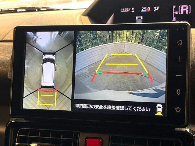 【パノラマモニター】専用のカメラにより、上から見下ろしたような視点で360度クルマの周囲を確認することができます☆死角部分も確認しやすく、狭い場所での切り返しや駐車もスムーズに行えます。