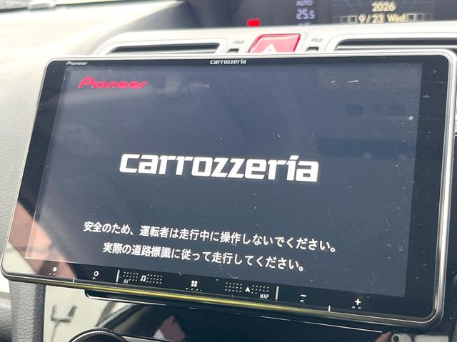 【ナビゲーション】目的地までしっかり案内してくれる使いやすいナビ。Bluetooth接続すればお持ちのスマホやMP3プレイヤーの音楽を再生可能!毎日の運転がさらに楽しくなります!!