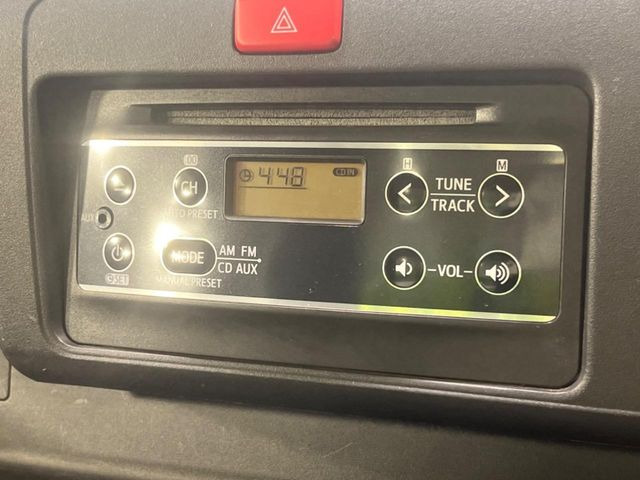 お好きな音楽を車内でお楽しみいただけます♪スピーカー交換・ウーハー追加などの音質向上や、最新ナビ・後席モニター等の取り付けも是非ご相談ください!