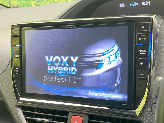 【BIG-X10インチナビ】人気の大画面BIG-Xナビを装備。専用設計で車内の雰囲気にマッチ!ナビ利用時のマップ表示は見やすく、テレビやDVDは臨場感がアップ!いつものドライブがグッと楽しくなりま