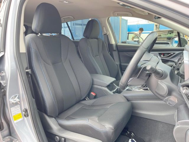 ドライバーによって運転しやすいポジションは異なり、あの車はどうなのか不安なこともありますよね。気になるお車は店頭で乗り込んでご確認いただけます♪
