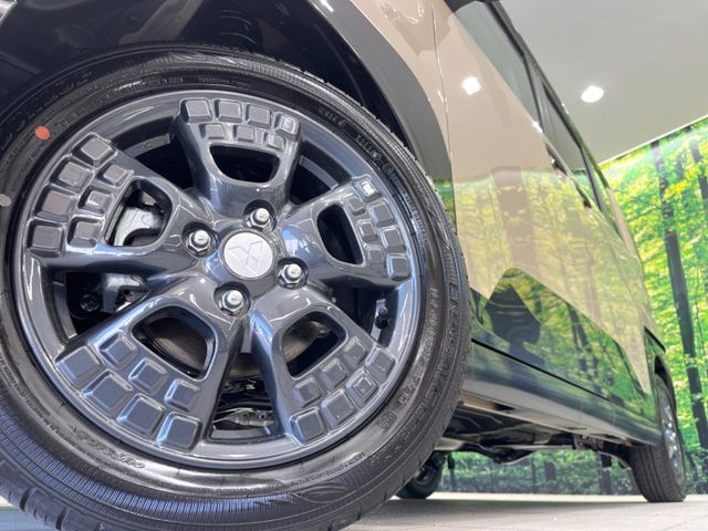 �y����15�C���`�A���~�z�C�[���z�O�ςɃ}�b�`���������A���~�z�C�[���𑕒����Ă���܂��B�e��ЊO�A���~�z�C�[����A�X�^�b�h���X�^�C�����戵�����Ă���܂��B���񂲑��k����������