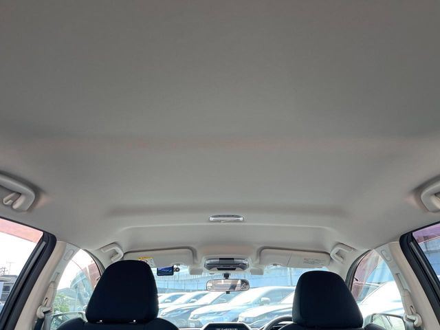 ドライバーによって運転しやすいポジションは異なり、あの車はどうなのか不安なこともありますよね。気になるお車は店頭で乗り込んでご確認いただけます♪