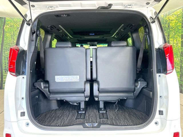 【パワーバックドア】スマートキーや運転席のボタンを押すだけでリアゲートが自動で開閉します!荷物を持っている時や、高い位置にあるバックドアを閉める際に便利な機能です♪