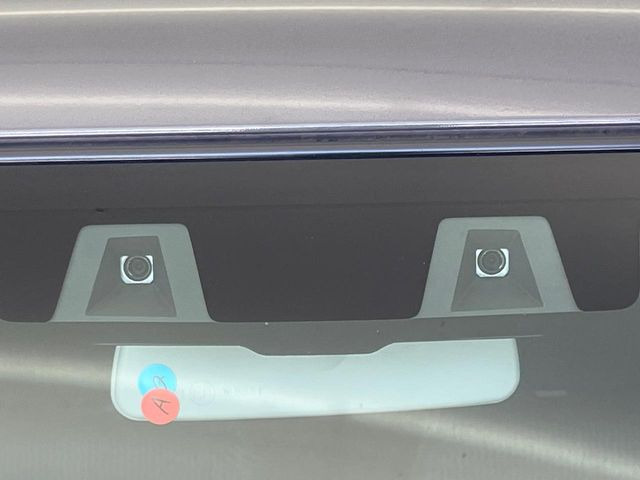 【スズキ セーフティサポート】走行中に前方の車両等を認識し、衝突しそうな時は警報とブレーキで衝突回避と被害軽減をアシスト。より安全にドライブをお楽しみいただけます。