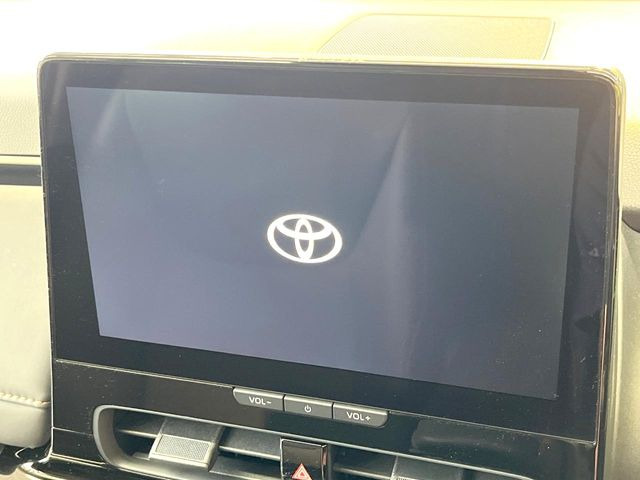 【メーカー純正ナビ】インテリアに溶け込むスタイリッシュな「専用設計」メーカーナビを装備♪視認性や操作性など基本性能にも優れ、より上質なカーライフをお楽しみいただけます。