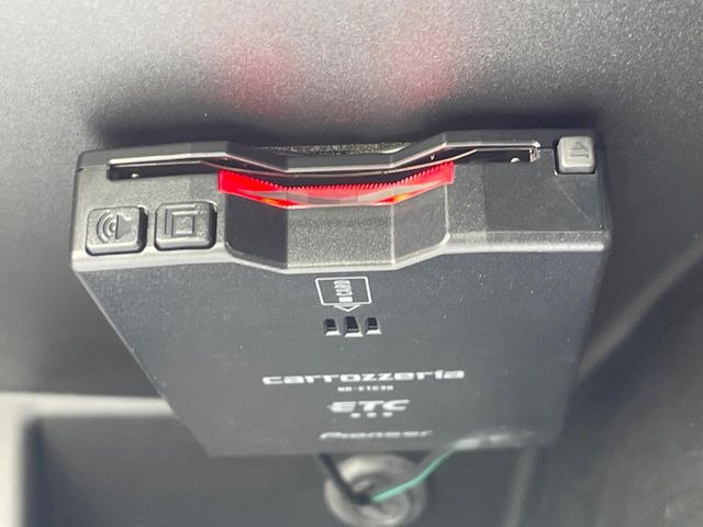●ETC車載器(アンテナ分離型音声案内タイプ):お引き渡し時には再セットアップを実施後、お渡しいたします。マイレージ登録に関してもお気軽にスタッフまでお尋ねください。