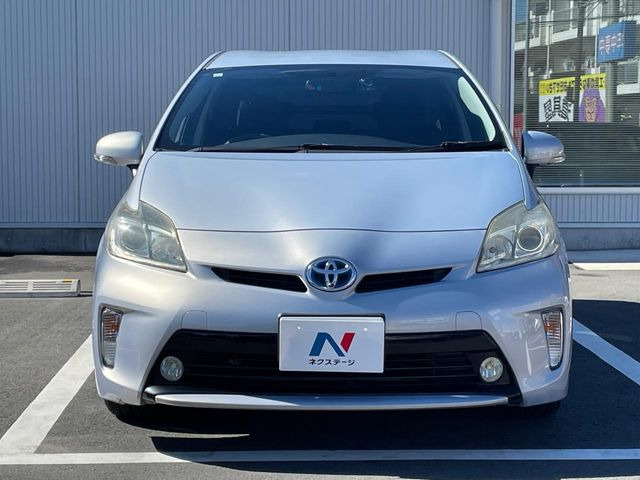 弊社では、全車『修復歴なし』のお車のみ取り扱っております。専任バイヤーによる厳選した仕入れの後、入庫後の車両チェックを行い、ネクステージが認定した高品質な中古車をご提供しております。