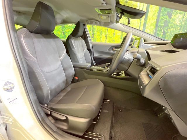 運転席シート廻りは使用感も少なく、良好な状態となっています。丁寧に使われていたことがよくわかりますね。