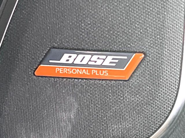 【BOSEサウンドシステム】高品位サウンドシステムを搭載。専用のチューニングが施された大小様々なスピーカーから良質なサウンドが奏でられ、臨場感あふれる音響空間を演出します。