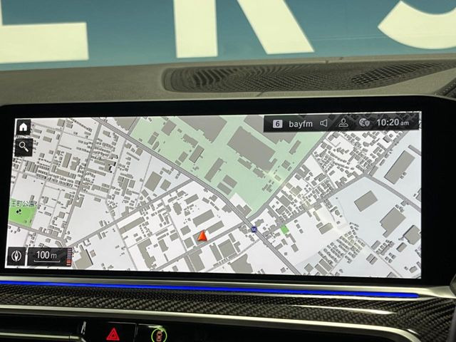 ●純正ナビ:一体感のあるナビは、高級感ある車内を演出してくれます。オーディオ機能も充実しておりますので、運転もより楽しめます♪