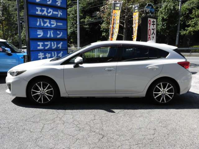 元祖全国ロング保証のお店!車両価格が安いだけのお店はたくさんありますが、この驚きの支払総額で全国ロング保証まで付いてるお店は中々ありません!中古車は納車後からが勝負です!お問合せお待ちしております!
