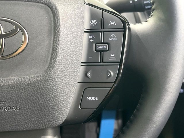 【レーダークルーズコントロール】高速道路での長距離走行が楽に!!自動で速度を保つクルーズコントロールが、衝突軽減システムと連携し、前方の車両を感知して車間を保つように速度調節してくれます!!