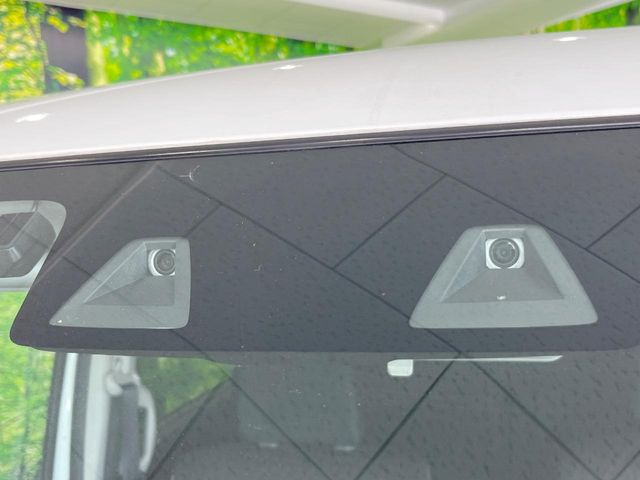 【スズキ セーフティサポート】走行中に前方の車両等を認識し、衝突しそうな時は警報とブレーキで衝突回避と被害軽減をアシスト。より安全にドライブをお楽しみいただけます。