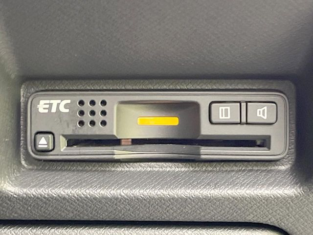 【ETC】高速道路の料金所をストレスなく通過!話題のスポットやサービスエリアに多い「スマートIC」利用時は必須のアイテムです。当店でセットアップを実施、ご納車当日からすぐにご利用いただけます!