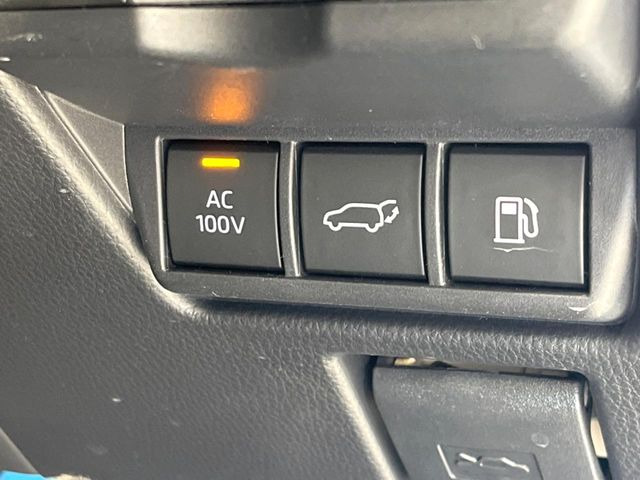 【パワーバックドア】スマートキーや運転席のボタンを押すだけでリアゲートが自動で開閉します!荷物を持っている時や、高い位置にあるバックドアを閉める際に便利な機能です♪