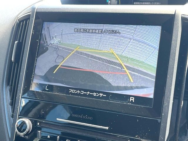 【フロント&サイド&バックカメラ】ドライバーから見にくい死角部分を映像で確認できるカメラを各所に装着。見通しがきかない場所や住宅密集地などを運転することが多い人におすすめの安心装備です。