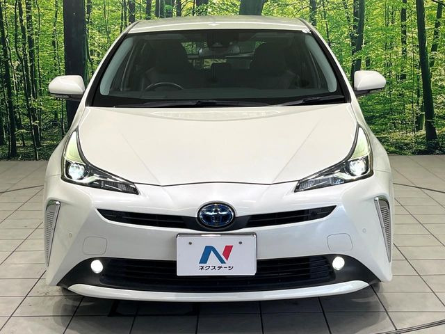 弊社では、全車『修復歴なし』のお車のみ取り扱っております。専任バイヤーによる厳選した仕入れの後、入庫後の車両チェックを行い、ネクステージが認定した高品質な中古車をご提供しております。