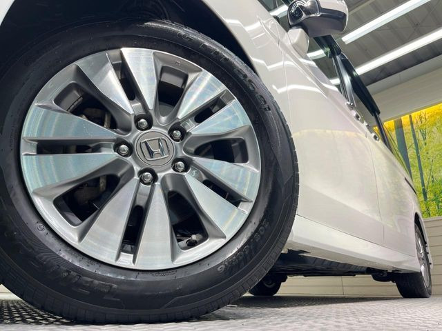 【純正16インチアルミホイール】外観にマッチした純正アルミホイールを装着しております。各種社外アルミホイールや、スタッドレスタイヤも取扱いしております。是非ご相談ください♪