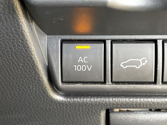 【パワーバックドア】スマートキーや運転席のボタンを押すだけでリアゲートが自動で開閉します!荷物を持っている時や、高い位置にあるバックドアを閉める際に便利な機能です♪