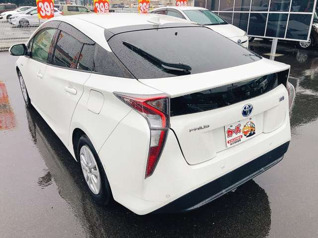 当店では軽自動車から普通車まで幅広くオールメーカーの車種・色・グレードを豊富に揃えております。