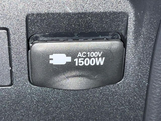 【1500Wアクセサリーコンセント】消費電力1500Wまでの家電が使えます。キャンプやスポーツ・アウトドアでのアクティビティはもちろん、災害・停電の際に大活躍♪