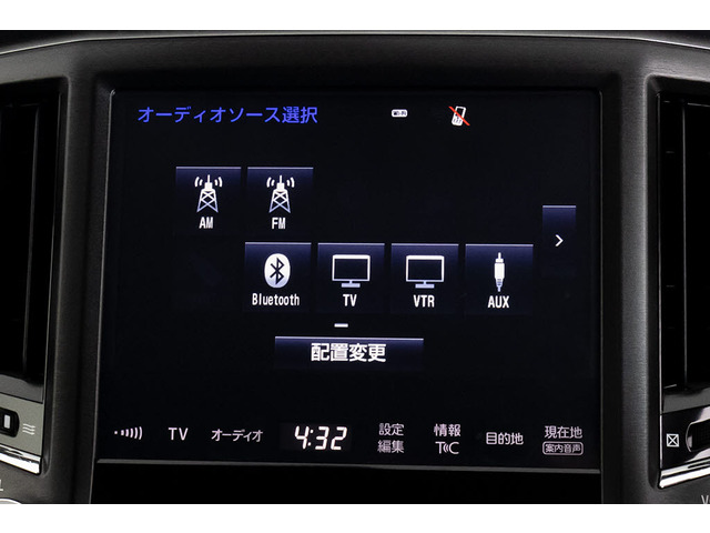メーカー純正の大画面SDナビが装備されています!操作も簡単!見やすい!純正だからこその使いやすさ!