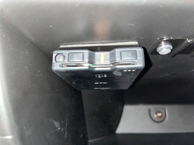 ●ETC車載器(アンテナ分離型音声案内タイプ):お引き渡し時には再セットアップを実施後、お渡しいたします。マイレージ登録に関してもお気軽にスタッフまでお尋ねください。