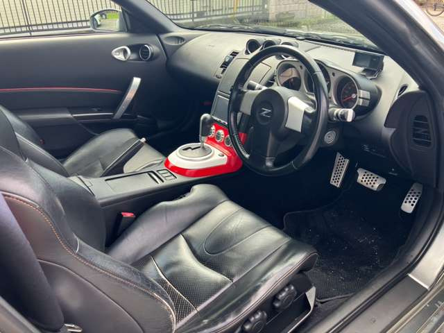 気になるお車がありましたら右の電話番号から直接お店にお問い合わせください。支払方法から車両情報、状態までなんでもご説明させて頂きます。スタッフ一同ご連絡お待ちしております。