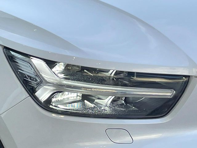 ●LEDヘッドライト:夜間走行時も良好な視界を確保し安心して運転できる高輝度LEDヘッドライトを装備!点灯速度が早く、消費電力も抑えられています。