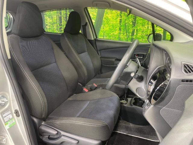 運転席シート廻りは使用感も少なく、良好な状態となっています。丁寧に使われていたことがよくわかりますね。
