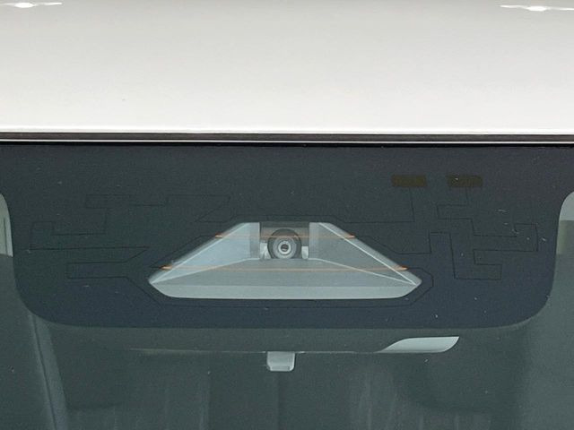 【スズキ セーフティサポート】走行中に前方の車両等を認識し、衝突しそうな時は警報とブレーキで衝突回避と被害軽減をアシスト。より安全にドライブをお楽しみいただけます。