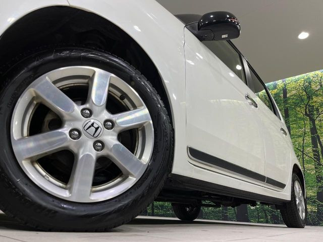 �y����14�C���`�A���~�z�C�[���z�O�ςɃ}�b�`���������A���~�z�C�[���𑕒����Ă���܂��B�e��ЊO�A���~�z�C�[����A�X�^�b�h���X�^�C�����戵�����Ă���܂��B���񂲑��k����������