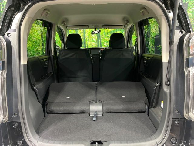 普段のお買い物や通勤、送迎等に十分な荷室スペースを確保しております。セカンドシートを倒すと、大きな荷物の積載も可能です♪