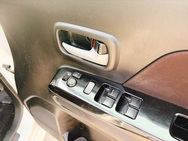 当社では厳選したお車を毎月大量に仕入れを行ない、お求めやすい価格でご提供しております♪