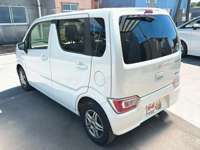 当店の車輌をご覧いただき、ありがとうございます。福岡県最大級!軽自動車専門店♪オールメーカーの軽自動車を常時約200台展示しております!お探しの車がきっと見つかります!!