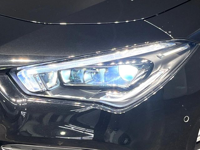 ●LEDヘッドライト:夜間走行時も良好な視界を確保し安心して運転できる高輝度LEDヘッドライトを装備!点灯速度が早く、消費電力も抑えられています。