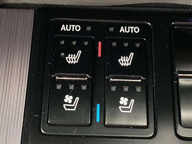 【シートヒーター&ベンチレーション】夏場は涼しい風でお尻や背中の熱やムレを防ぎ、冬はエアコンよりも早く温まってポカポカに!季節を問わず快適に過ごせます。