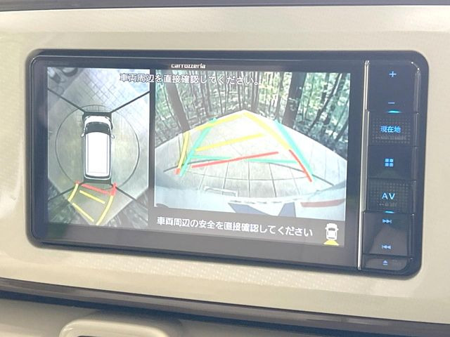 【パノラマモニター】専用のカメラにより、上から見下ろしたような視点で360度クルマの周囲を確認することができます☆死角部分も確認しやすく、狭い場所での切り返しや駐車もスムーズに行えます。